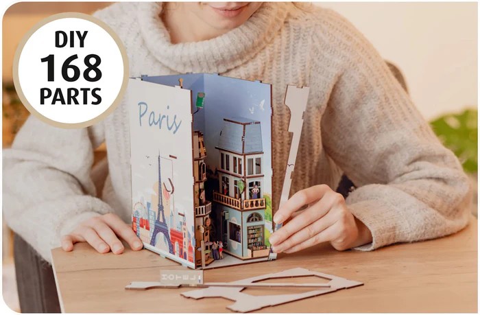 Revell - BOOK NOOK KIT - Paris - 168pc + LED Light