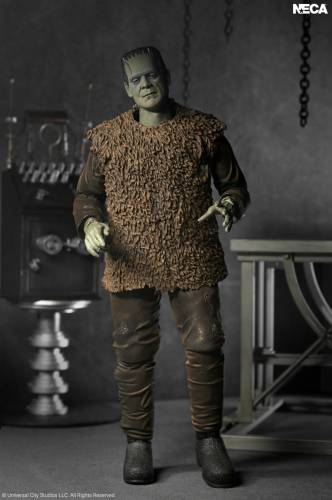 Neca - UNIVERSAL MONSTERS - Frankenstein Monster - Ultimate Figure 17cm