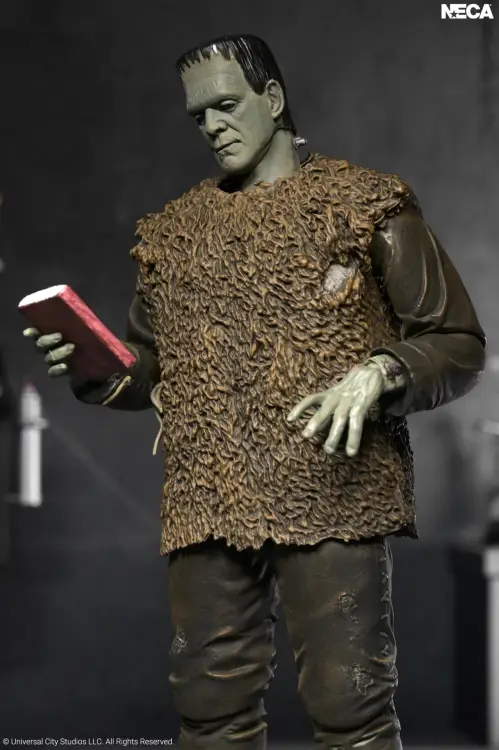 Neca - UNIVERSAL MONSTERS - Frankenstein Monster - Ultimate Figure 17cm