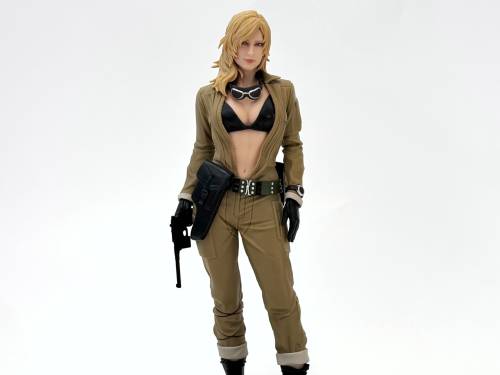 Metal Gear Solid Delta - Eva - 20cm Figure