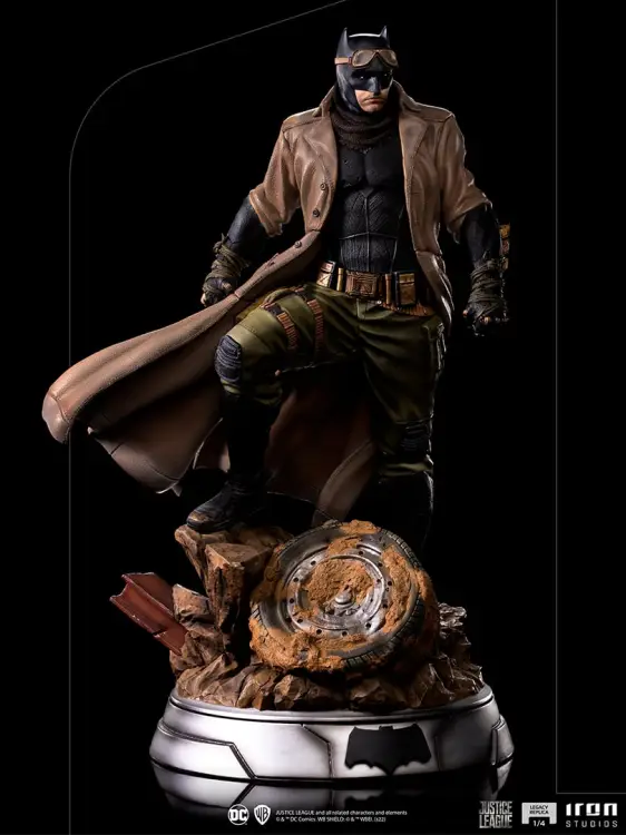 JUSTICE LEAGUE - Batman Knightmare - Statua Legacy Replica 1/4 58cm