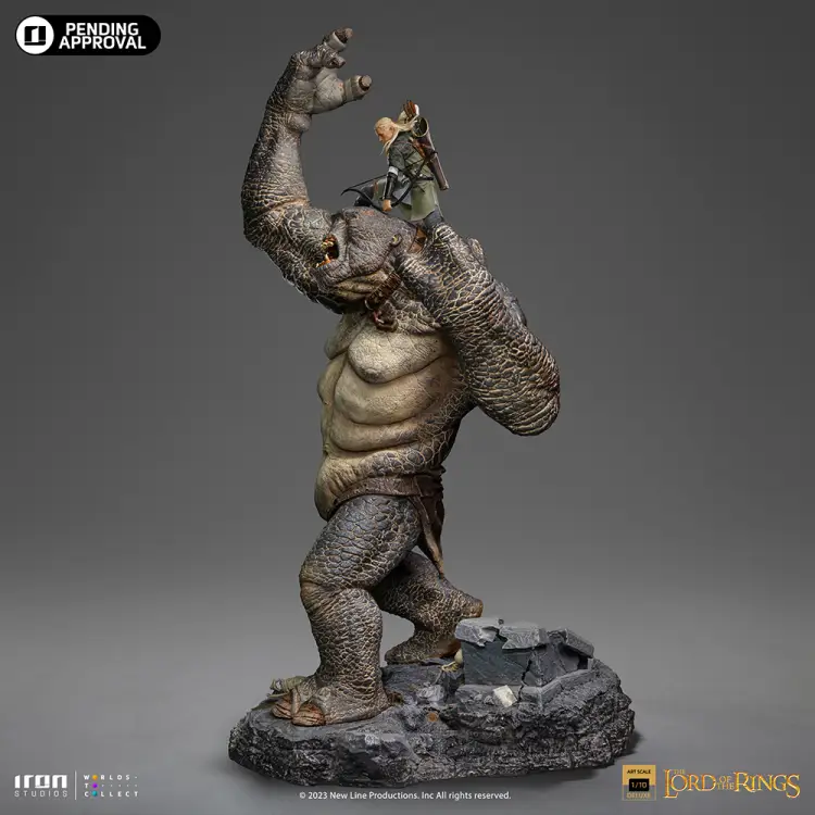 WŁADCA PIERŚCIENI - Jaskiniowy troll i Legolas - Figurka w skali 1/10 71,9 cm