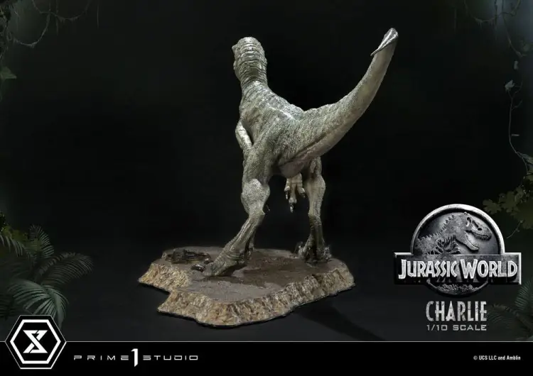 JURASSIC WORLD - Charlie - Statuetka 17 cm