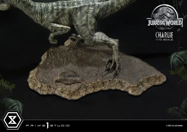 JURASSIC WORLD - Charlie - Statuetka 17 cm