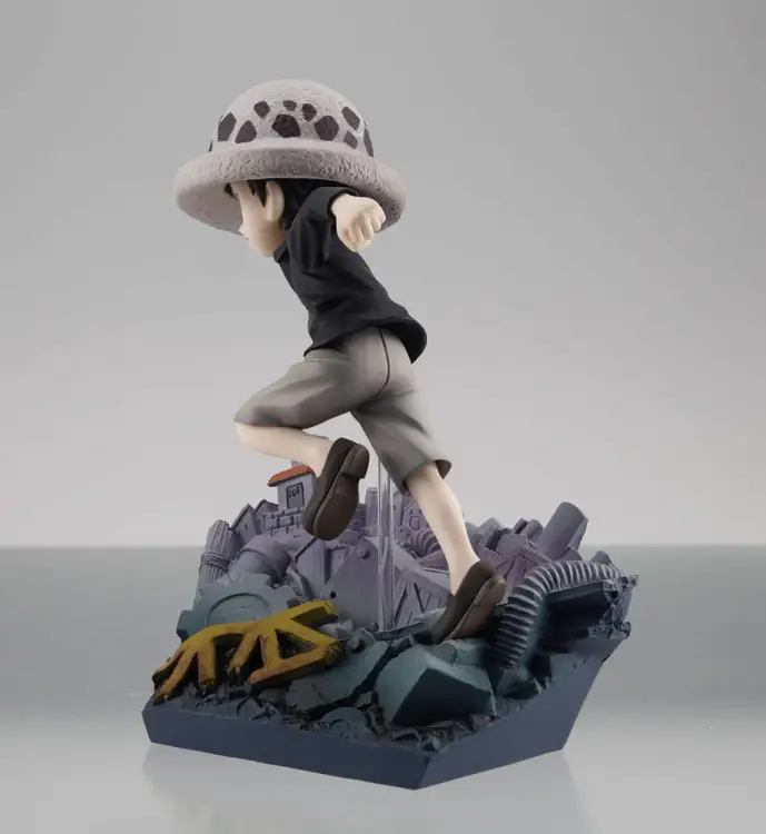 ONE PIECE - Trafalgar Law "Run Run Run" - statuetka G.E.M. 13cm