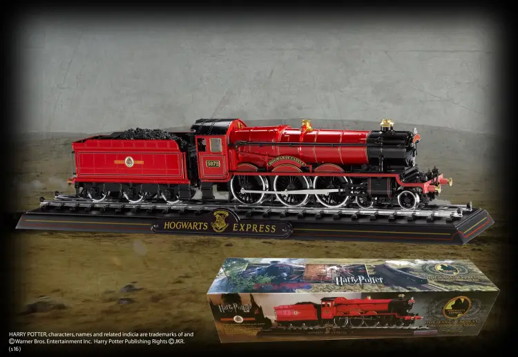 HARRY POTTER - Odlewany model pociągu z podstawką Poudlard Express