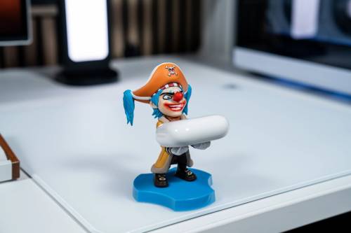 ONE PIECE NETFLIX - Buggy - kontroler "Holdem" i obsługa telefonu - 11 cm