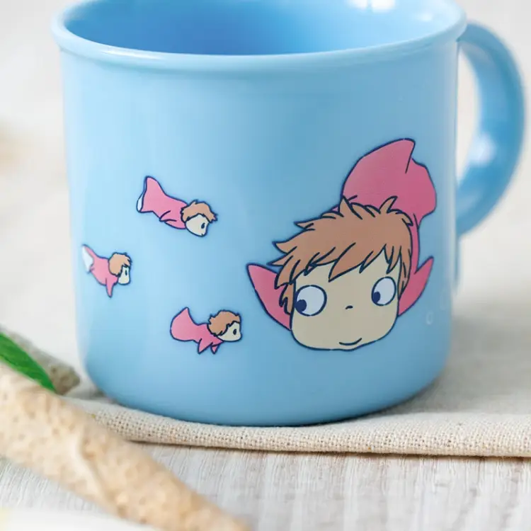 PONYO ON THE CLIFF - Ponyo w morzu - Kubek 200ml