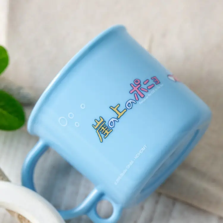 PONYO ON THE CLIFF - Ponyo w morzu - Kubek 200ml