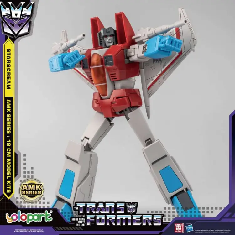 TRANSFORMERS GENERATION ONE - Starscream - Zestaw modelarski 19 cm