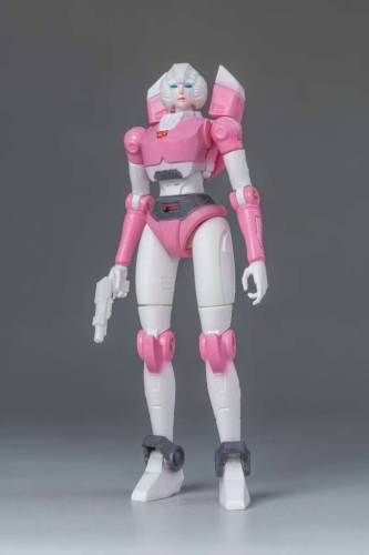 TRANSFORMERS GENERATION ONE - Arcee - Zestaw modelarski 11 cm