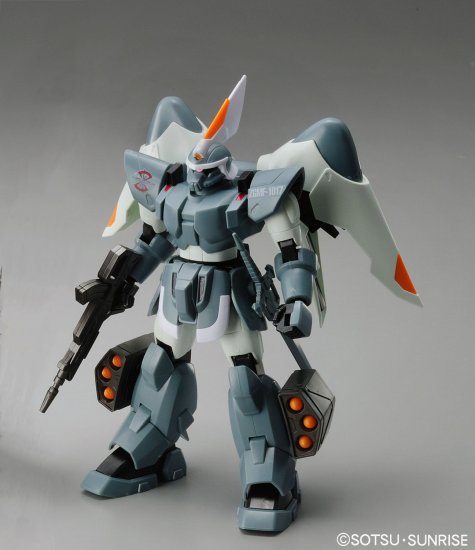 Bandai Model Kit Gundam - ZGMF-1017 Mobilny Gundam HG 1/144 #R06