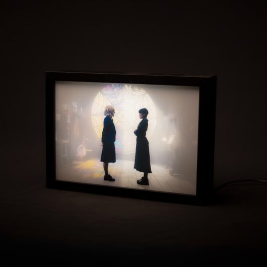 WEDNESDAY & ENID - Ophelia Hall - Nadruk LED w ramce 28x20x5cm