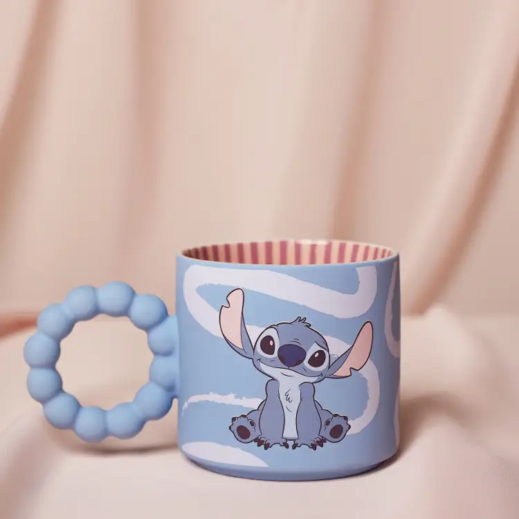 STITCH - kolorowy kubek premium 10 uncji