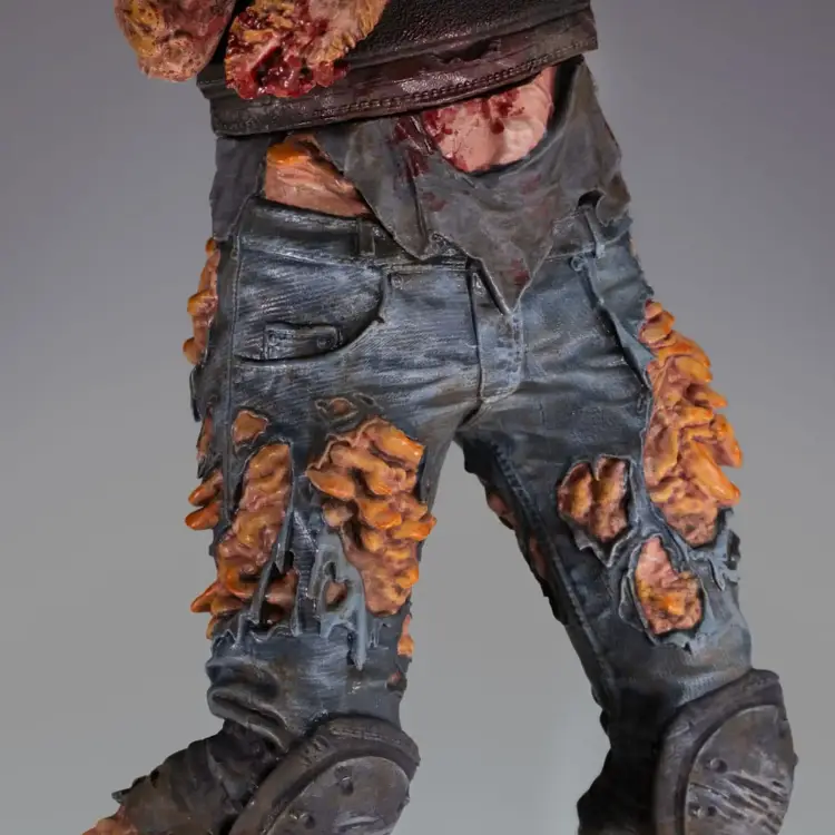 Dark Horse - The Last of Us Part II  Armored Clicker 22 cm