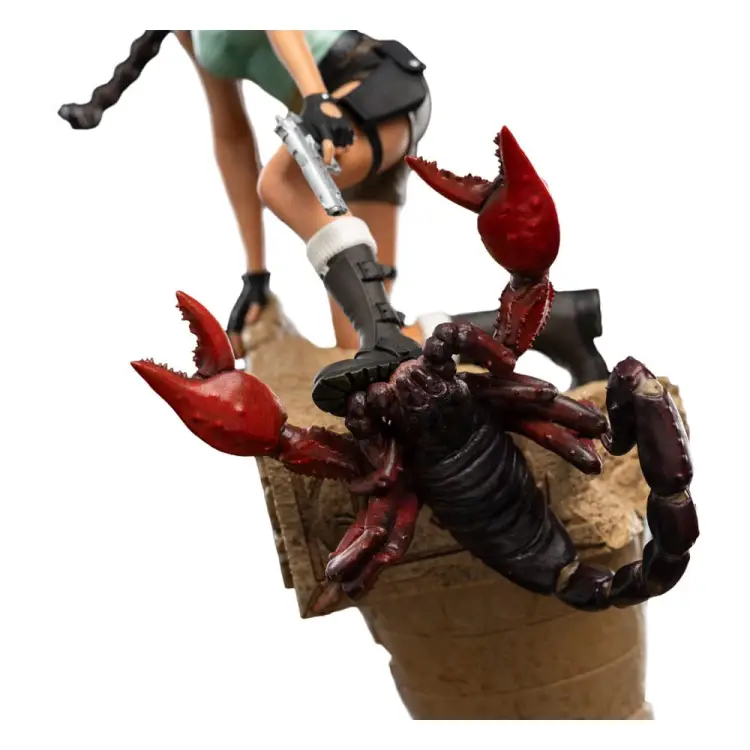 TOMB RAIDER - Lara Croft "Ruiny Apokalipsy" - Statuetka 21 cm