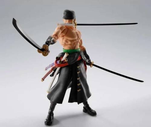 ONE PIECE - Zoro "Król Piekieł" - Figurka S.H. Figuarts 15 cm
