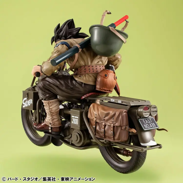 DRAGON BALL Z - Son Goku & Bike - Statuetka na pulpit Real McCoy 18cm