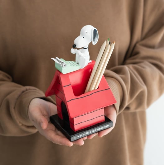 Grupo Erik Peanuts - Snoopy - Przybornik na długopisy 3D