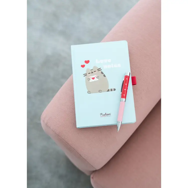 PUSHEEN - Love - Notatnik + długopis z projektorem - Rozmiar A5