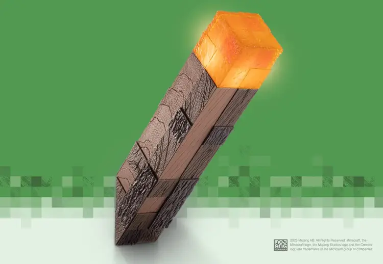 MINECRAFT - Świecąca latarka - Replika kolekcjonerska 25 cm