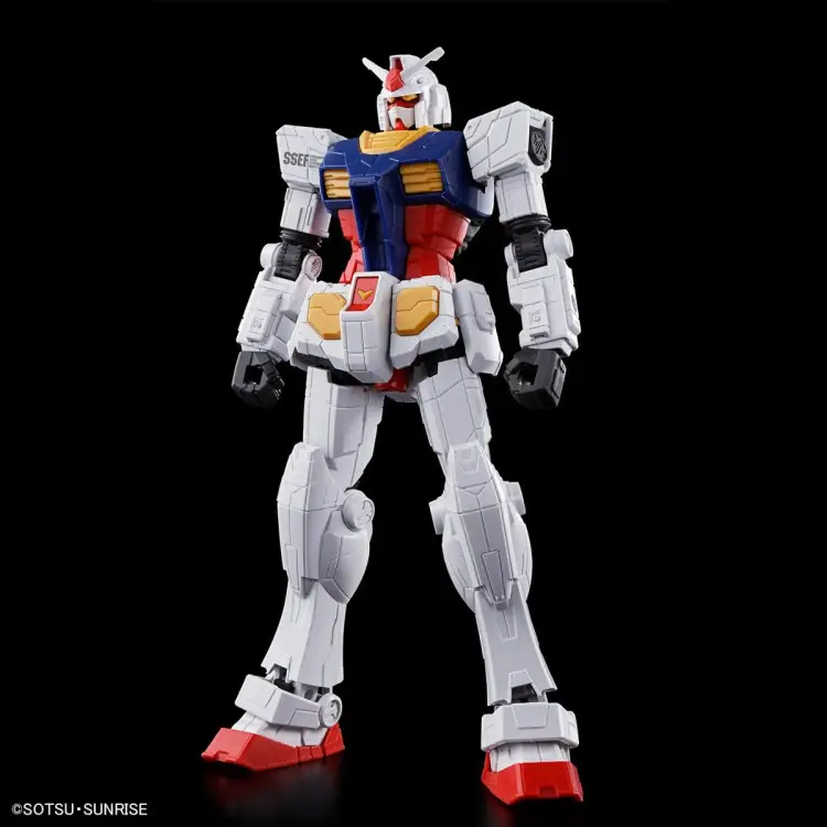 GUNDAM - Zestaw modelarski klasy podstawowej 1/144 RX-78F00/E Gundam