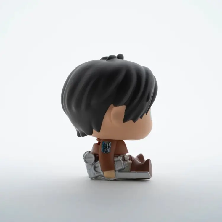 ATTACK ON TITAN - Mini skarbonka - Chibi Eren - 13 cm