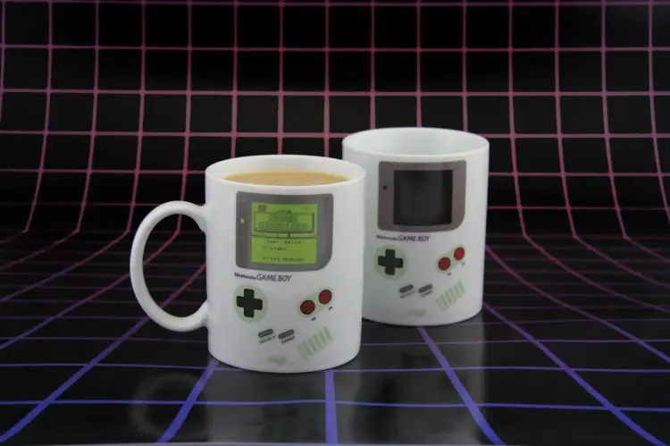 Paladone - NINTENDO - Game Boy Heat Change Mug