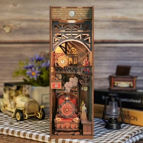 Tonecheer - BOOK NOOK KIT - DIY- The steam age - 164pcs + LED Light