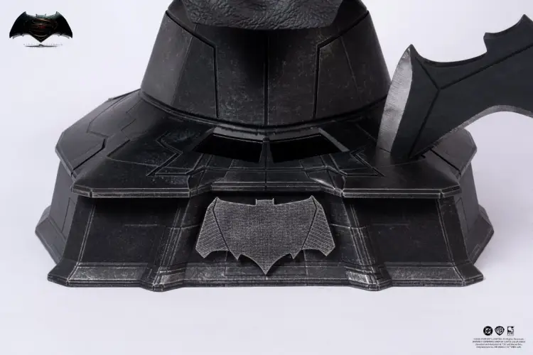 PureArts - BATMAN V SUPERMAN - Batman Cowl - Replica 1/1 51cm