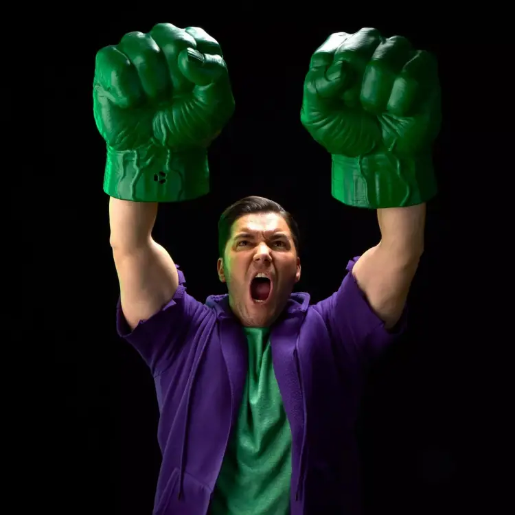 Hasbro - MARVEL - Hulk Fist - Replica Legend Series 1/1
