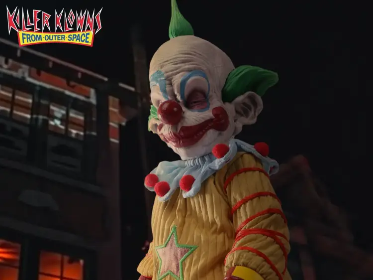 Mezco Toys - KILLER KLOWNS ... - Shorty - MDS Mega Scale Talking Doll 37cm