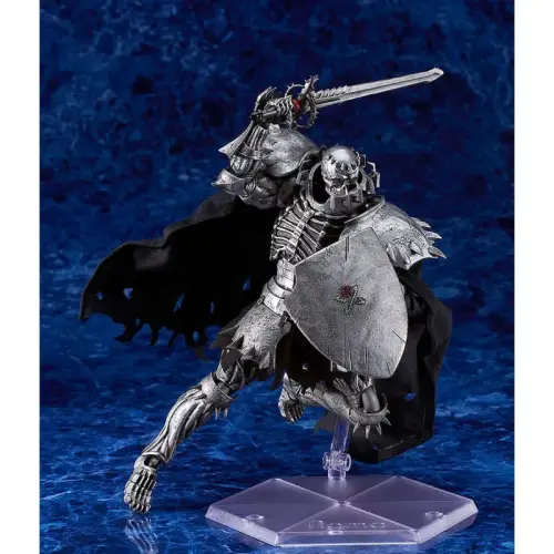 Berserk Skull Knight 17 cm